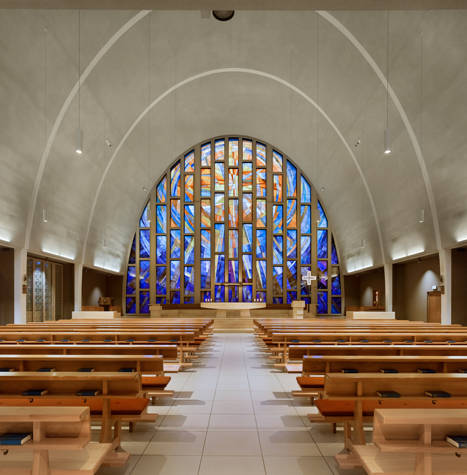 Kath. Kirche St. Gallus Zürich – Architekturfotografie Gempeler